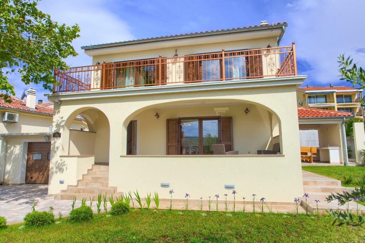 Villa Toic By The Seaside With Beautiful Seaview Čižići Kültér fotó