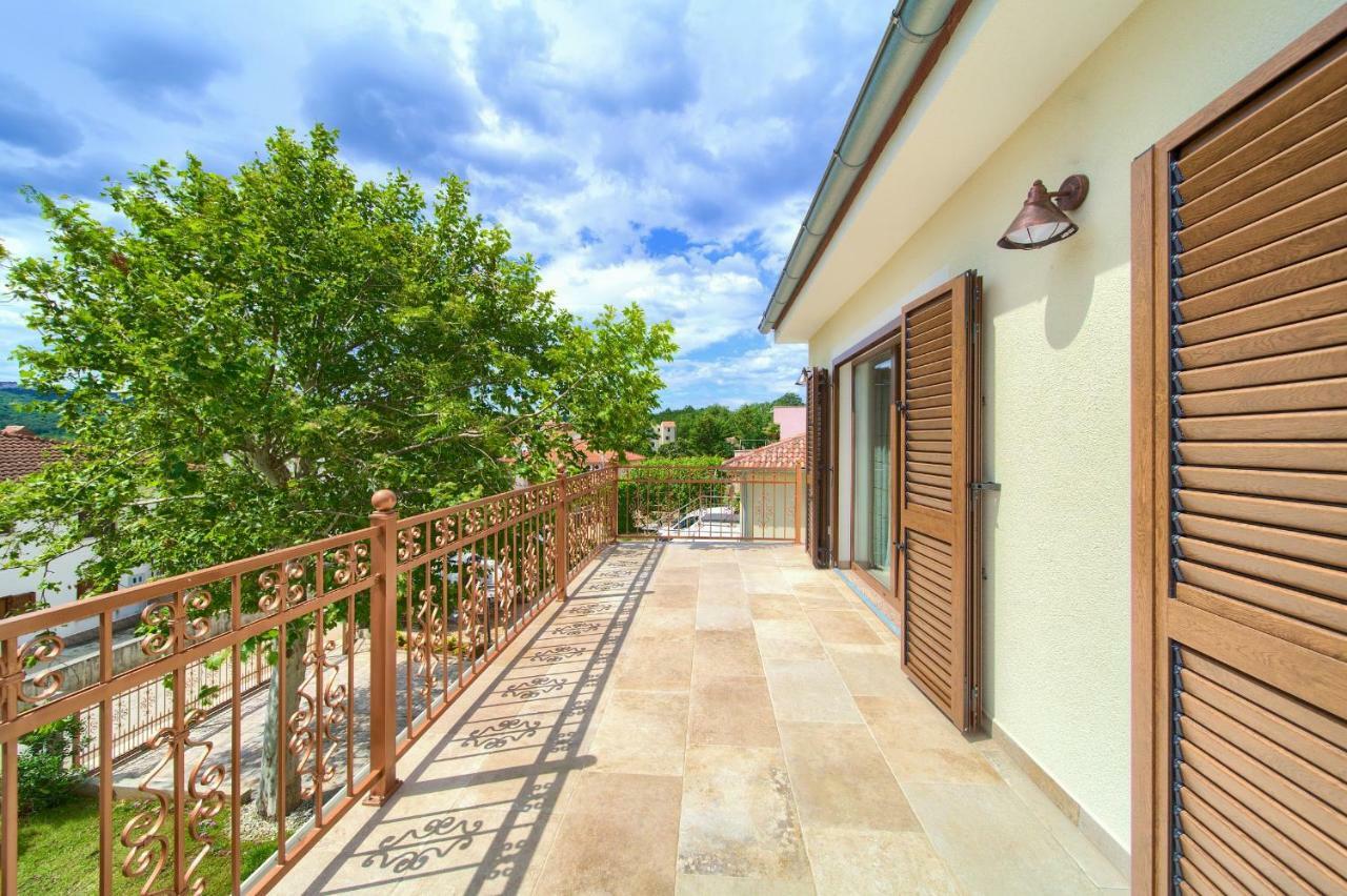 Villa Toic By The Seaside With Beautiful Seaview Čižići Kültér fotó