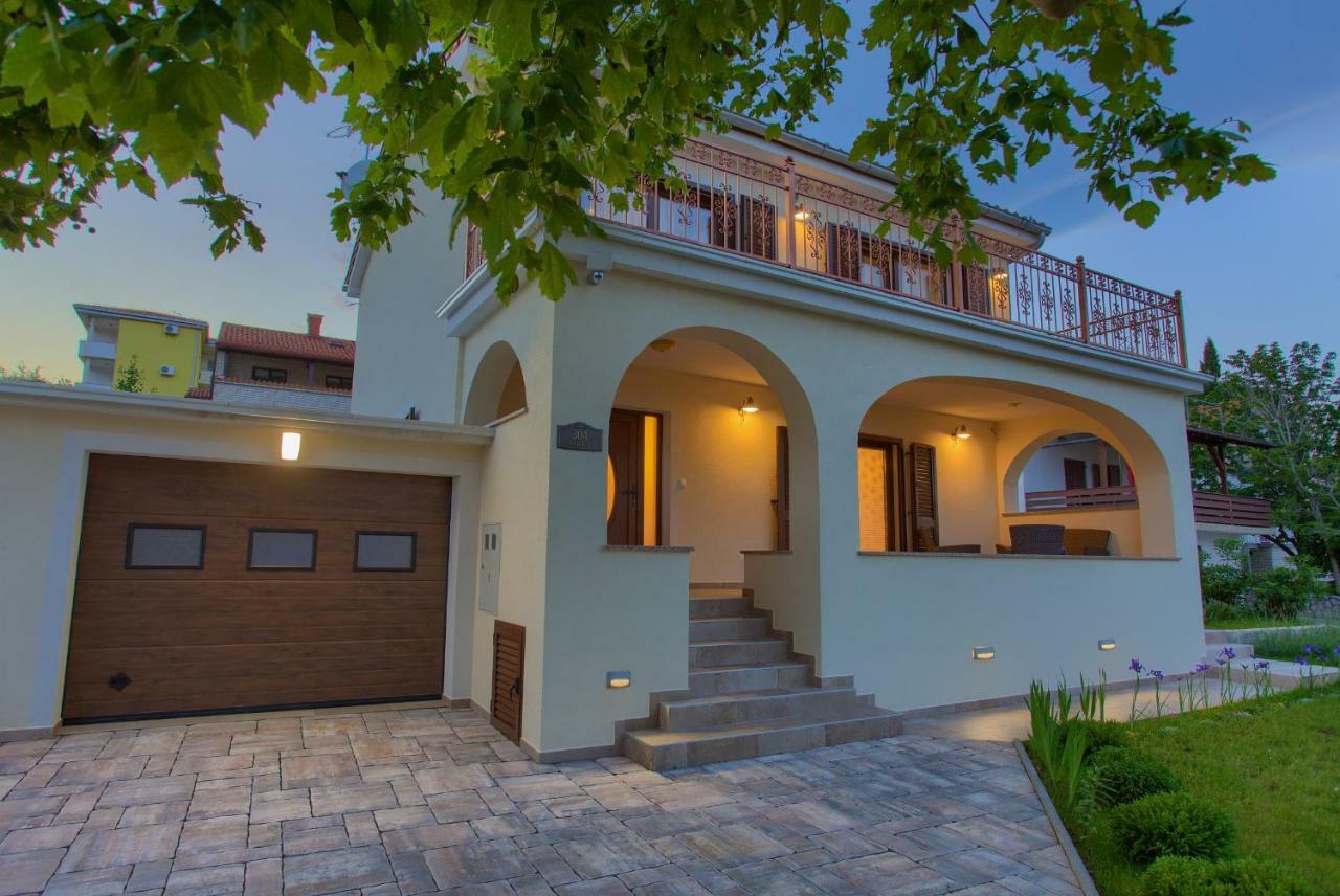 Villa Toic By The Seaside With Beautiful Seaview Čižići Kültér fotó