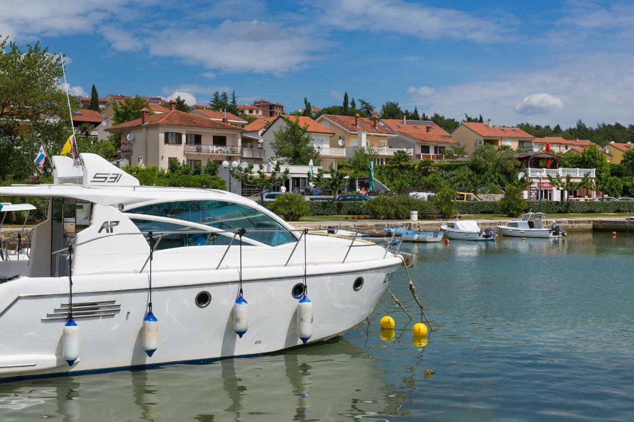 Villa Toic By The Seaside With Beautiful Seaview Čižići Kültér fotó