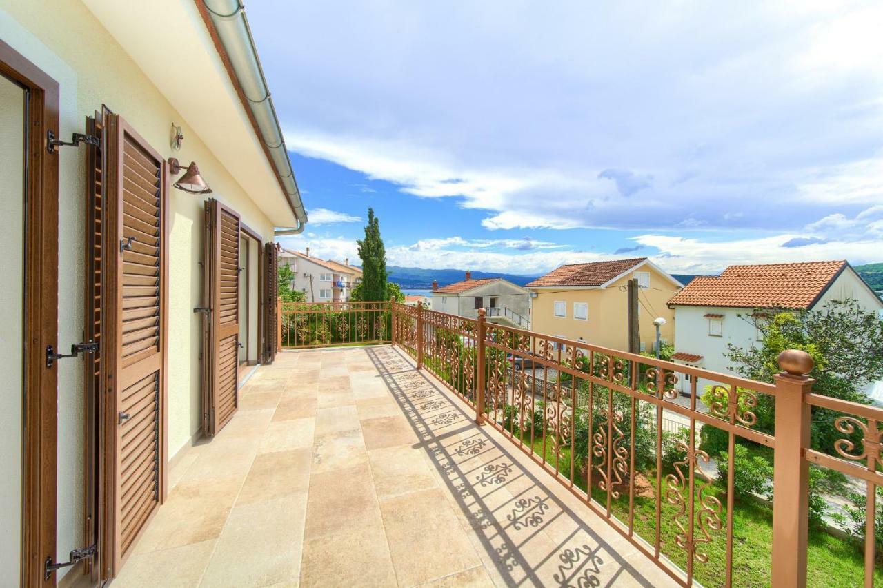 Villa Toic By The Seaside With Beautiful Seaview Čižići Kültér fotó